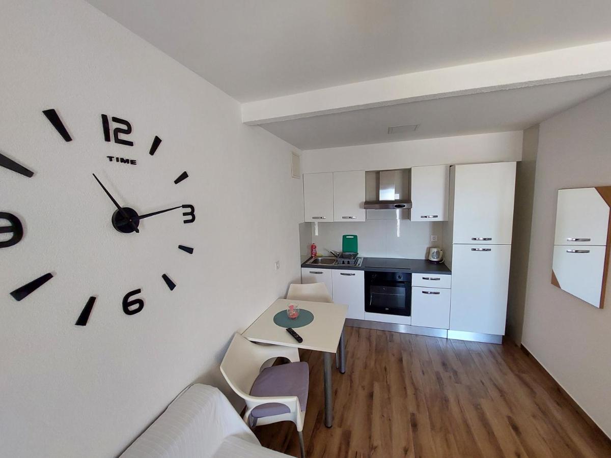Apartments Matic Baška Voda Eksteriør bilde