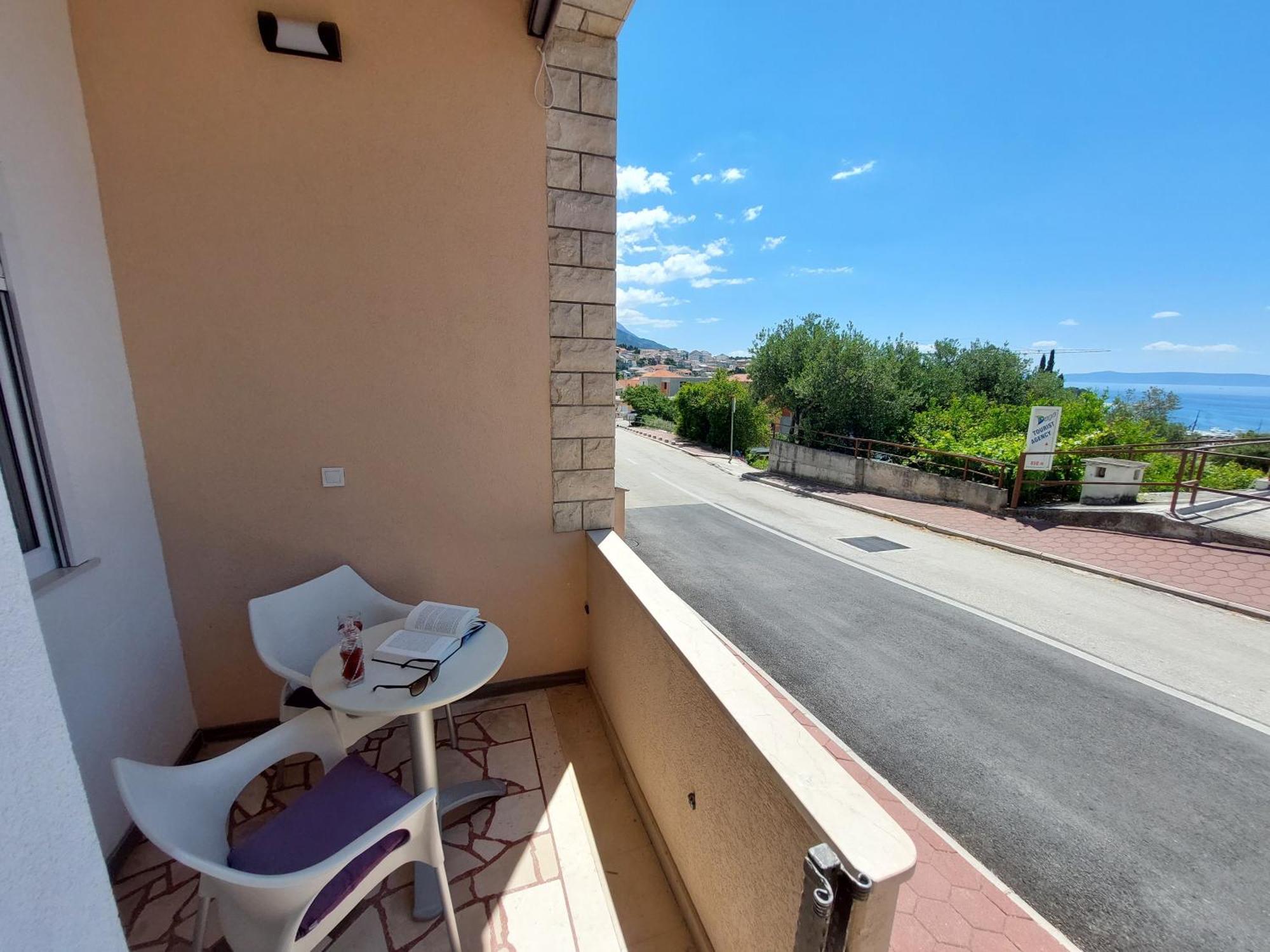 Apartments Matic Baška Voda Rom bilde