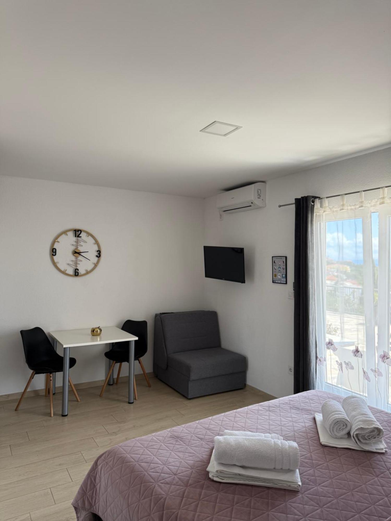 Apartments Matic Baška Voda Eksteriør bilde
