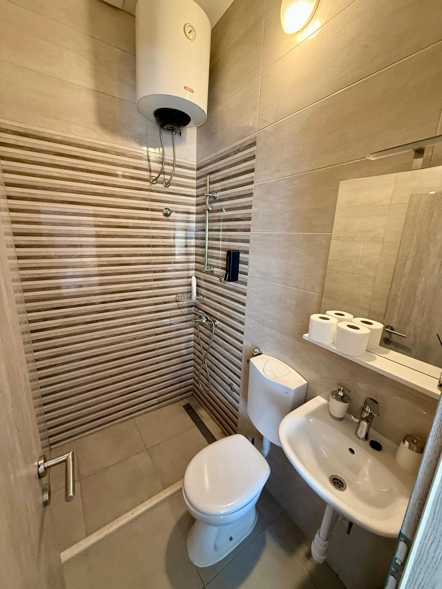 Apartments Matic Baška Voda Rom bilde