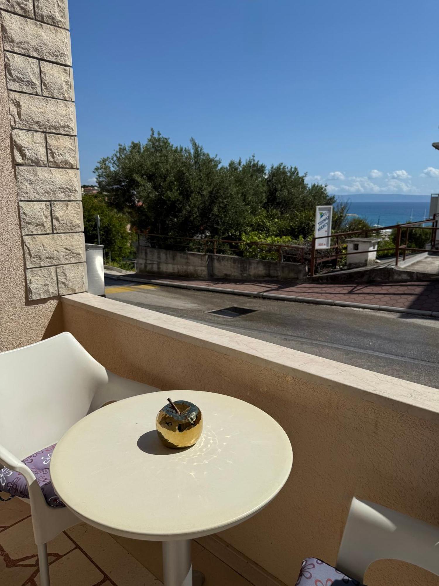 Apartments Matic Baška Voda Rom bilde