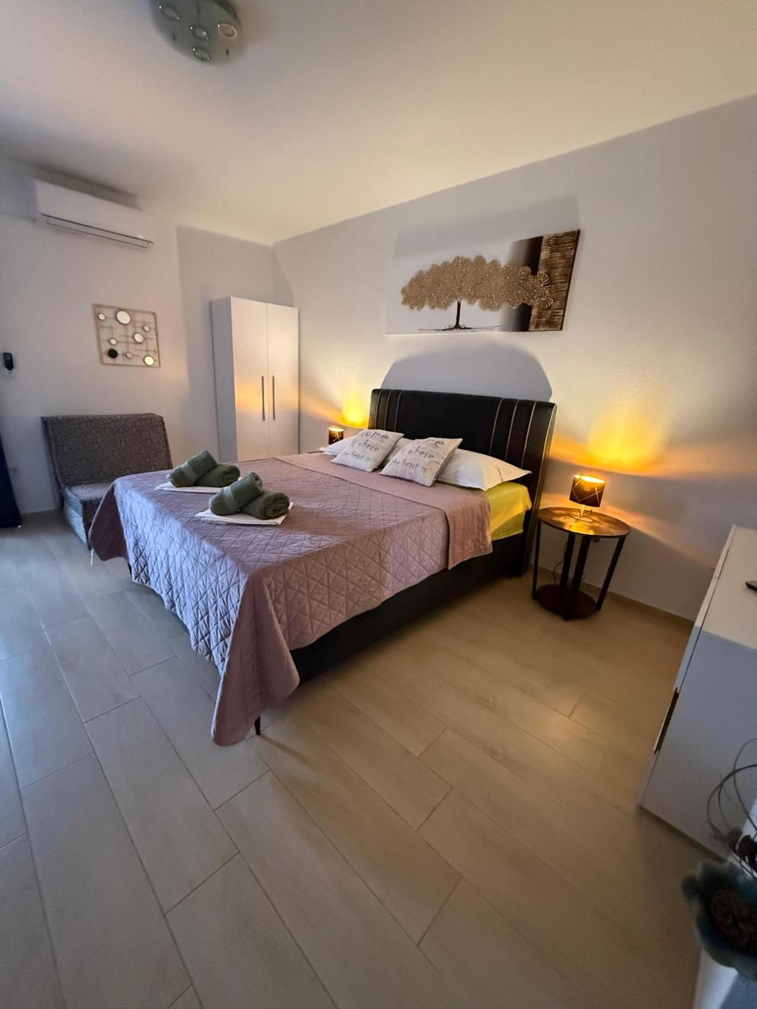 Apartments Matic Baška Voda Rom bilde